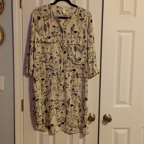 H&M Dresses & Skirts - H&M Floral Mini Dress - White and Blue